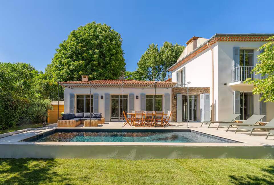 Villa Rotonde – A Secret Garden in the Heart of Aix-en-Provence - Aix-en-Provence, France