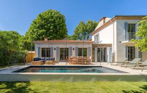 Villa Rotonde – A Secret Garden in the Heart of Aix-en-Provence - Aix-en-Provence, France