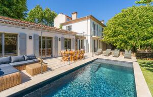 Villa Rotonde – A Secret Garden in the Heart of Aix-en-Provence - Aix-en-Provence, France