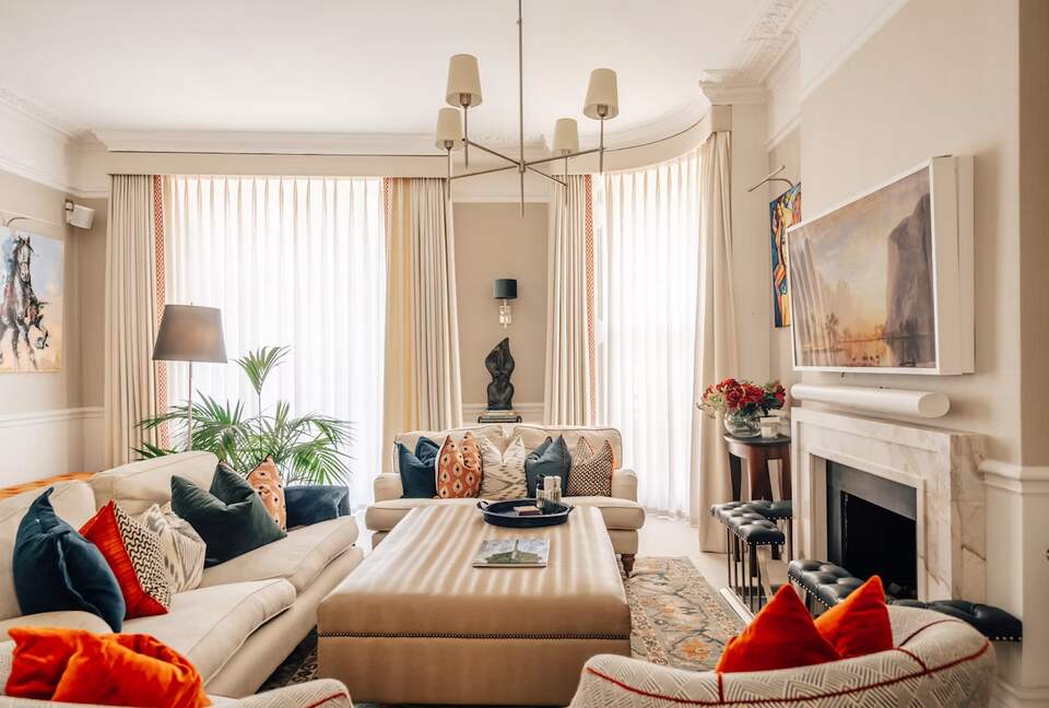 Distinguished Grade II Listed Belgravia Townhouse - London, United Kingdom