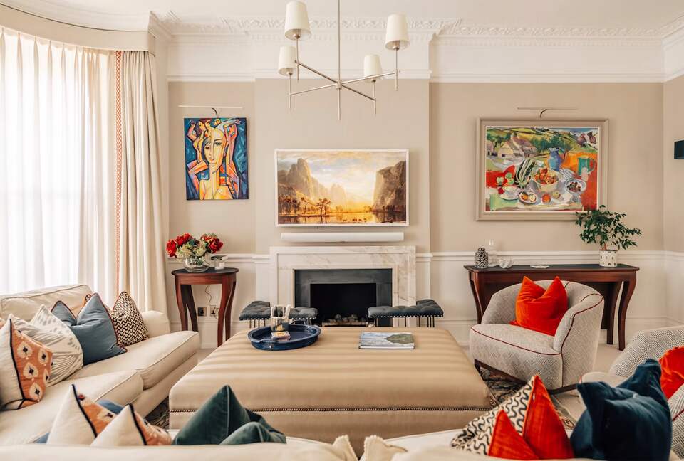 Distinguished Grade II Listed Belgravia Townhouse - London, United Kingdom