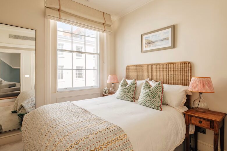 Distinguished Grade II Listed Belgravia Townhouse - London, United Kingdom