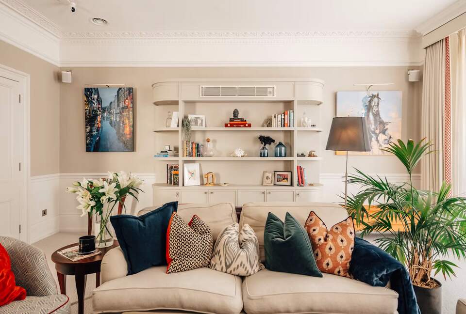 Distinguished Grade II Listed Belgravia Townhouse - London, United Kingdom