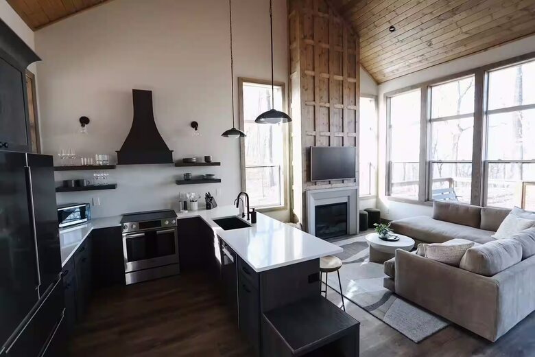 Designer Wears Valley Escape - Sevierville, Tennessee