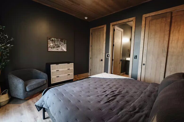 Designer Wears Valley Escape - Sevierville, Tennessee