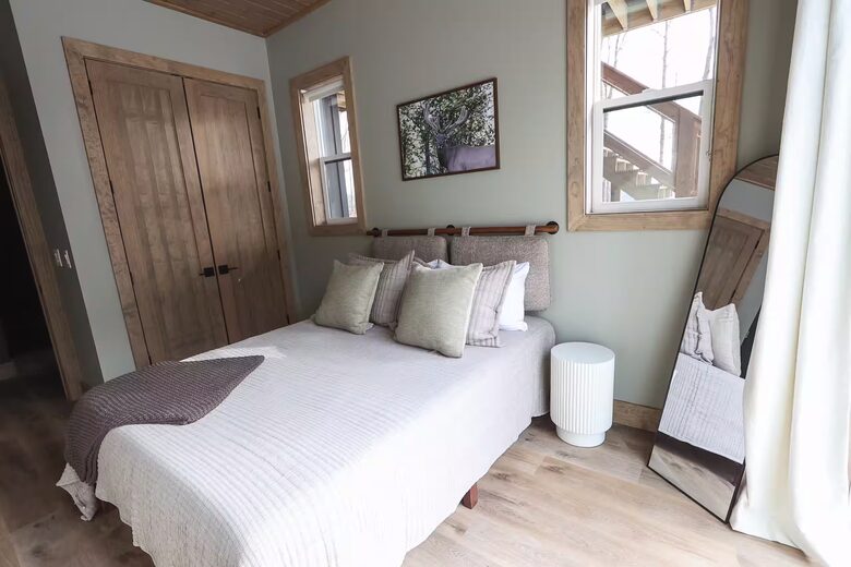 Designer Wears Valley Escape - Sevierville, Tennessee