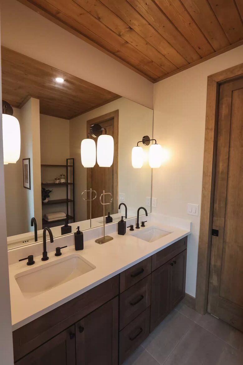 Designer Wears Valley Escape - Sevierville, Tennessee