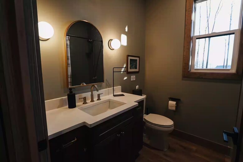 Designer Wears Valley Escape - Sevierville, Tennessee