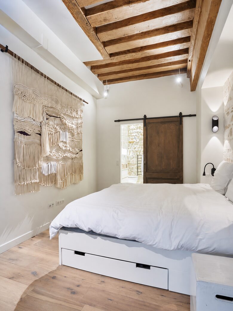 Saint Louis Island Luxe - Paris, France