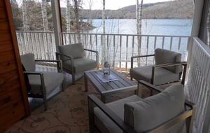 Lake Gagnon Waterfront Chalet with Private Beach and Hot Tub - Duhamel, Canada
