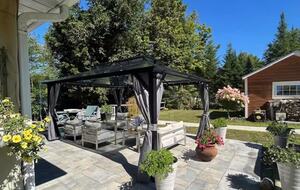 Lake Gagnon Waterfront Chalet with Private Beach and Hot Tub - Duhamel, Canada