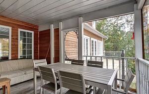 Lake Gagnon Waterfront Chalet with Private Beach and Hot Tub - Duhamel, Canada