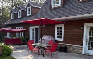 Lake Gagnon Waterfront Chalet with Private Beach and Hot Tub - Duhamel, Canada