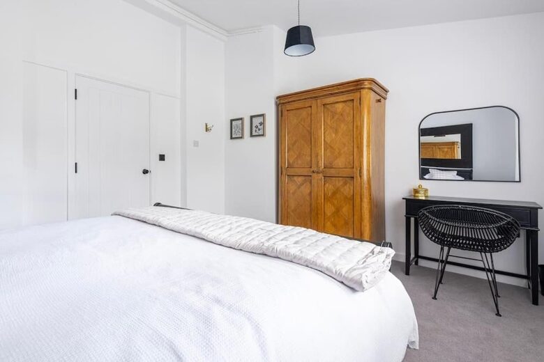 Elegant 18th-Century Hall with Modern Comforts - Edwinstowe, United Kingdom