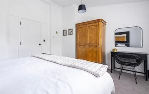 Elegant 18th-Century Hall with Modern Comforts - Edwinstowe, United Kingdom