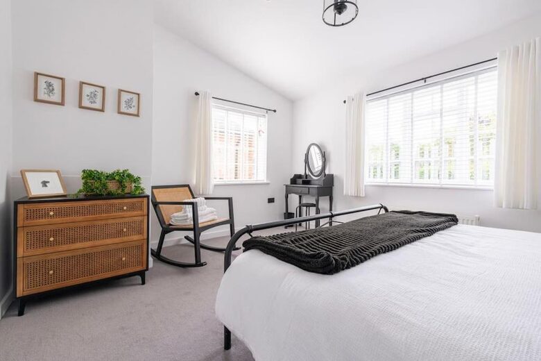 Elegant 18th-Century Hall with Modern Comforts - Edwinstowe, United Kingdom