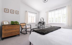 Elegant 18th-Century Hall with Modern Comforts - Edwinstowe, United Kingdom