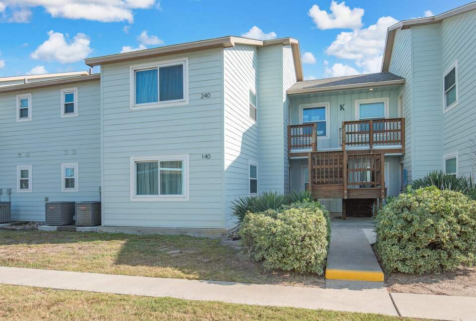 Port Aransas Waterfront Condo near Ferry & Beach - Port Aransas, Texas