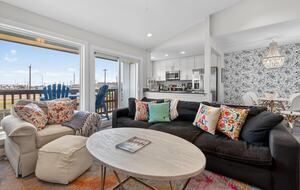 Port Aransas Waterfront Condo near Ferry & Beach - Port Aransas, Texas