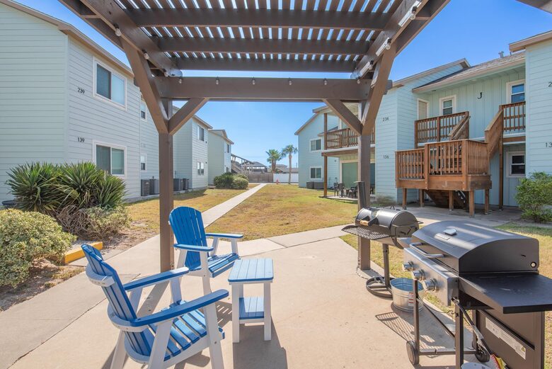 Port Aransas Waterfront Condo near Ferry & Beach - Port Aransas, Texas