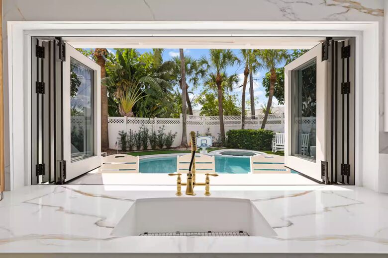 Palm Beach Poolside Haven - Riviera Beach, Florida