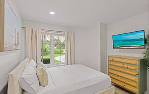 Palm Beach Poolside Haven - Riviera Beach, Florida