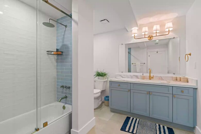 Palm Beach Poolside Haven - Riviera Beach, Florida