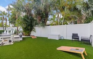 Palm Beach Poolside Haven - Riviera Beach, Florida