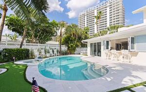 Palm Beach Poolside Haven - Riviera Beach, Florida