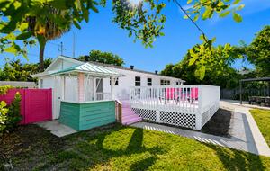 West Palm Beach Retreat with Private Pool - West Palm Beach, Florida