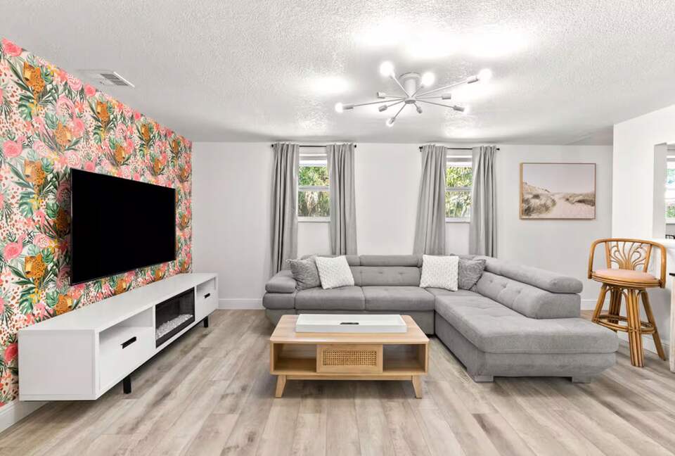 West Palm Beach Retreat with Private Pool - West Palm Beach, Florida