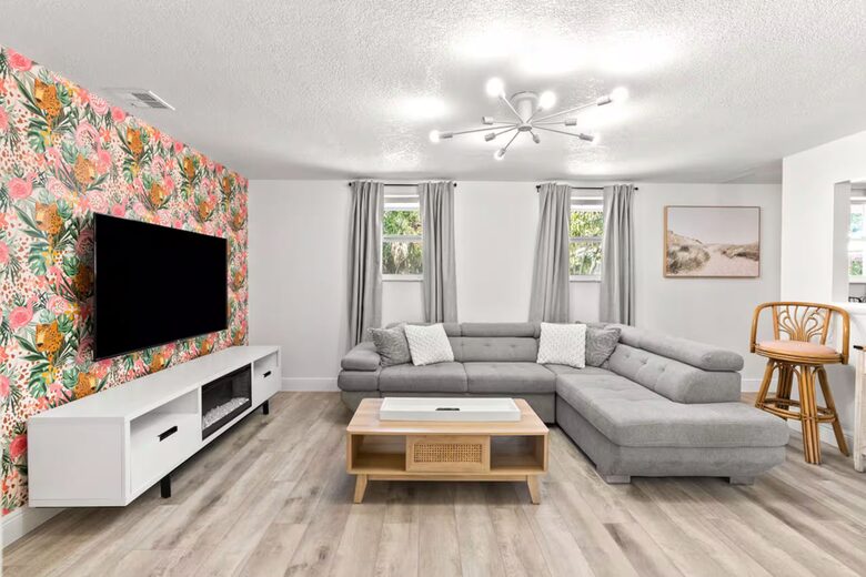 West Palm Beach Retreat with Private Pool - West Palm Beach, Florida