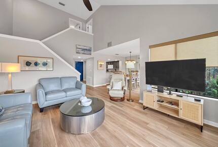 Bayfront Sandestin Villa with Golf Cart - Miramar Beach, Florida
