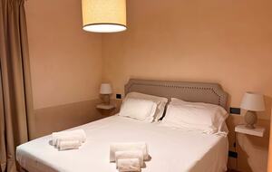 Roman Hill Farmhouse - Monte San Savino, Italy