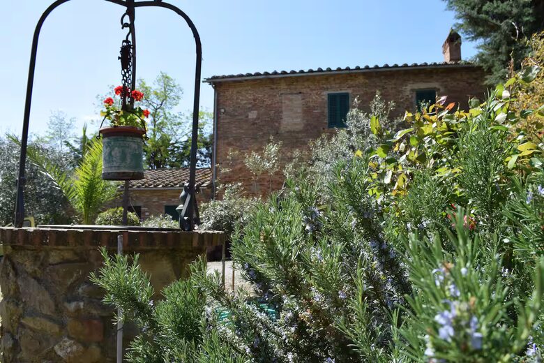 Roman Hill Farmhouse - Monte San Savino, Italy