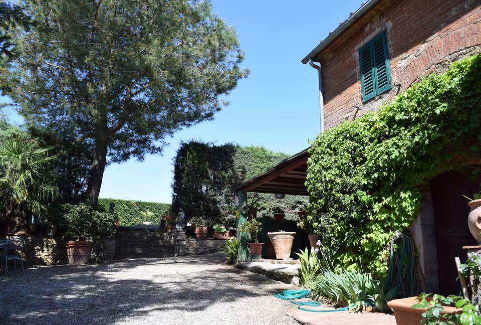 Roman Hill Farmhouse - Monte San Savino, Italy