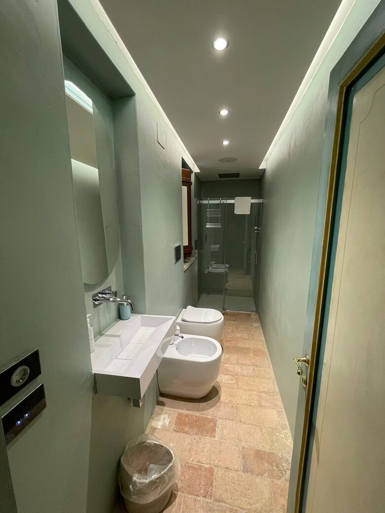 Roman Hill Farmhouse - Monte San Savino, Italy