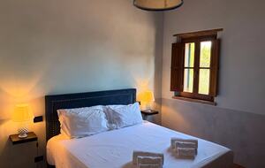 Roman Hill Farmhouse - Monte San Savino, Italy