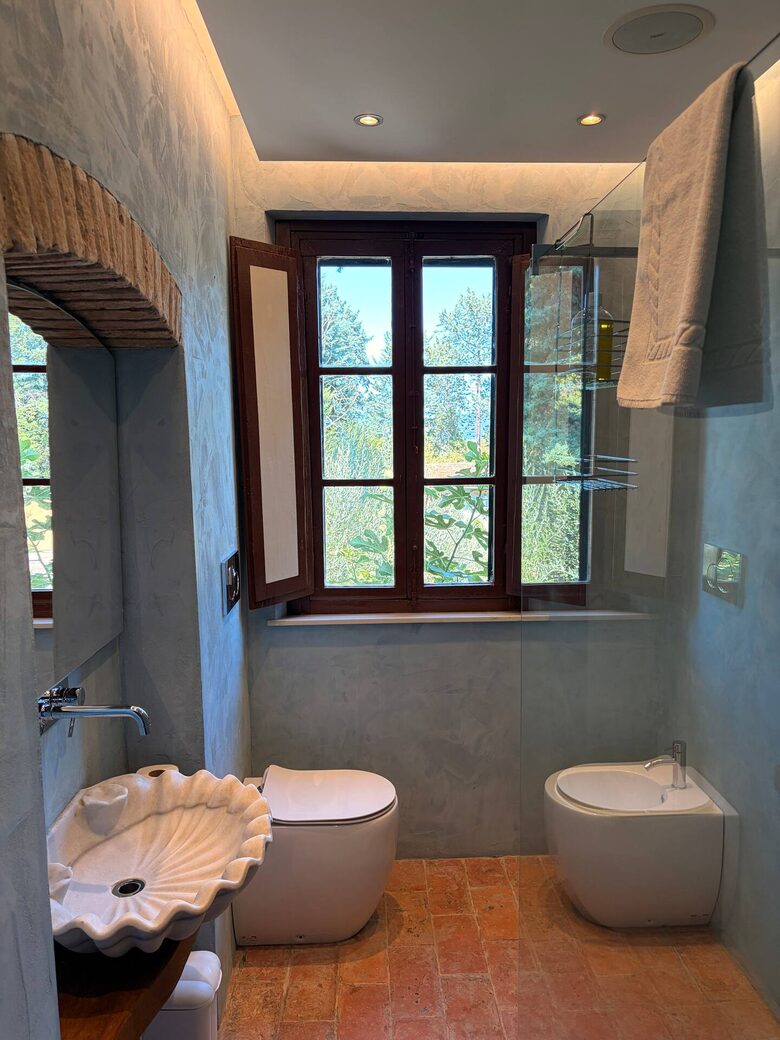 Roman Hill Farmhouse - Monte San Savino, Italy