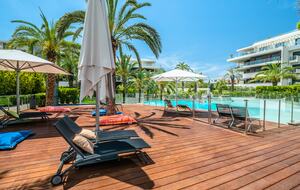 Elegant Escape on Cap d'Antibes - Antibes, France