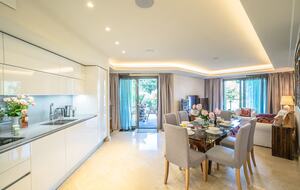 Elegant Escape on Cap d'Antibes - Antibes, France