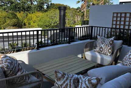 Contemporary Constantia Mountain Residence - Cape Town, South Africa