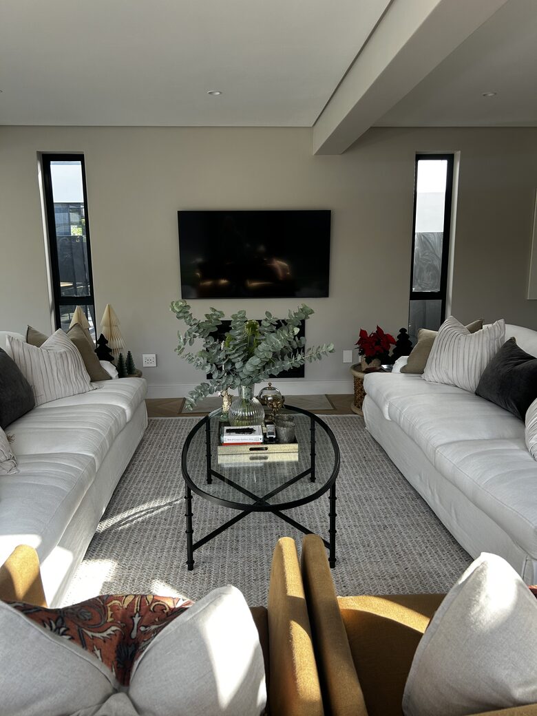 Contemporary Constantia Mountain Residence - Cape Town, South Africa