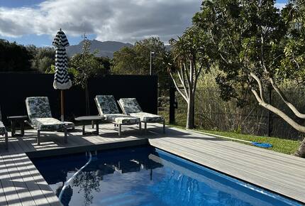 Contemporary Constantia Mountain Residence - Cape Town, South Africa