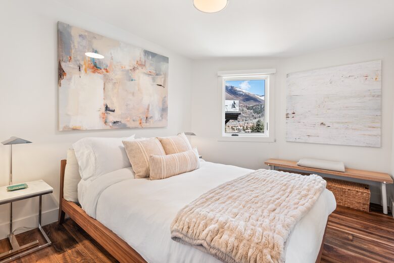 Aspen Mountain Condo with Pool & Downtown Access - Aspen, Colorado