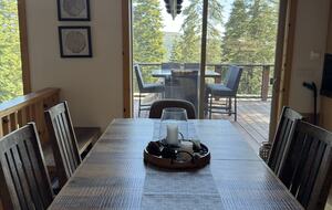 Dining area adjacent to kitchen