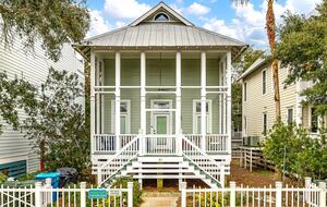 East Beach Cottage with Private Beach Access - Saint Simons Island, Georgia