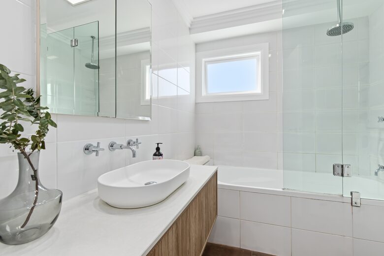 Private Sydney Northern Beaches Retreat with Pool & Sauna - Sydney, Australia