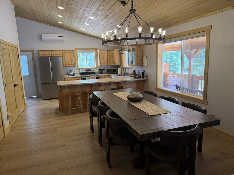 Duck Creek Mountain Cabin with Hot Tub & Casita - Duck Creek Village, Utah