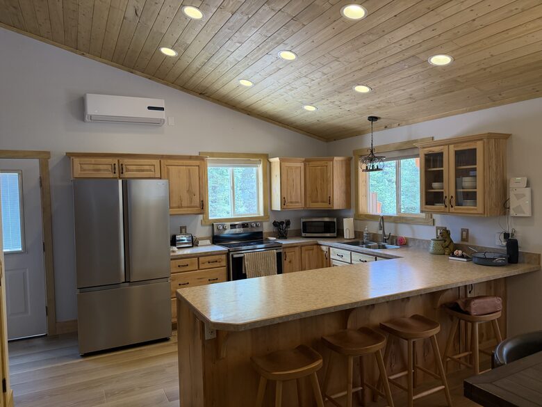 Duck Creek Mountain Cabin with Hot Tub & Casita - Duck Creek Village, Utah